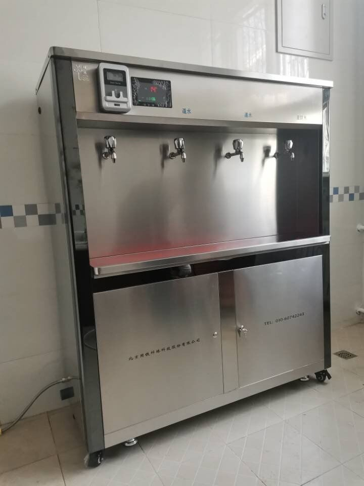 校園刷卡直飲水機(jī)，讓師生喝上了健康安全的直飲水